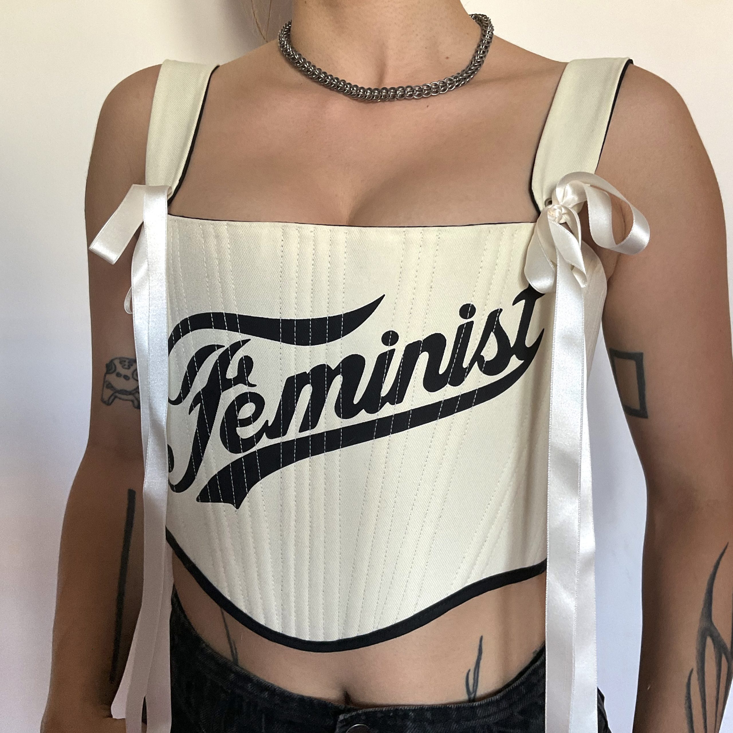 Corsé Feminist - Imagen 2